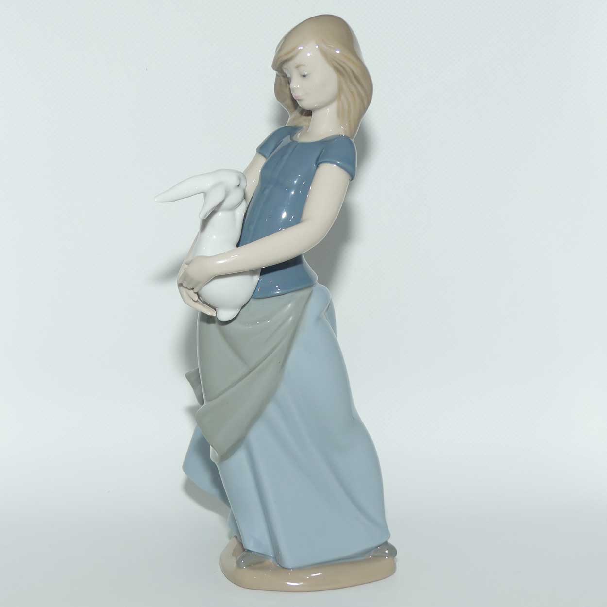 Nao by Lladro figure Country Girl with Rabbit | 0762