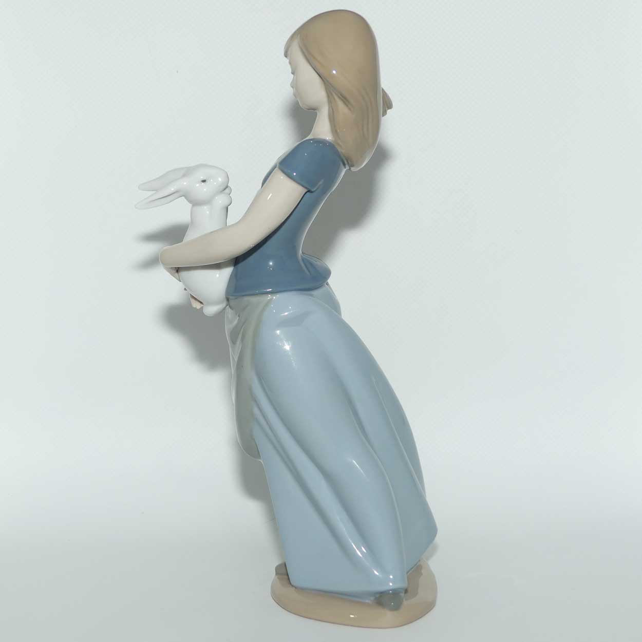 Nao by Lladro figure Country Girl with Rabbit | 0762