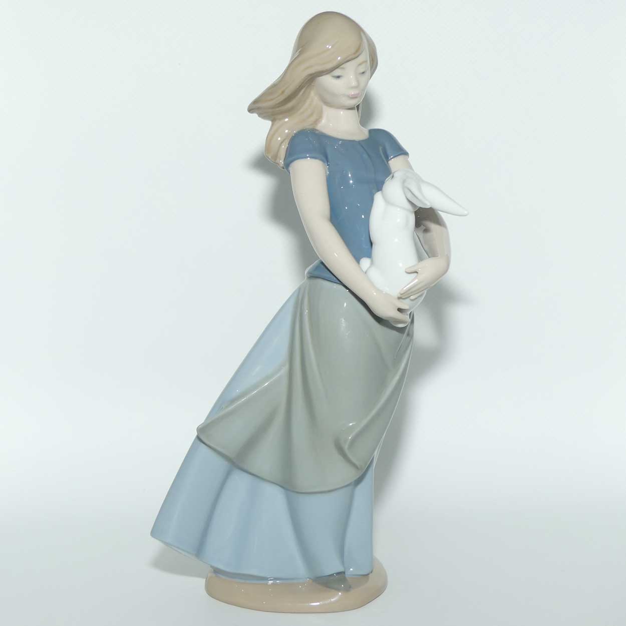 Nao by Lladro figure Country Girl with Rabbit | 0762