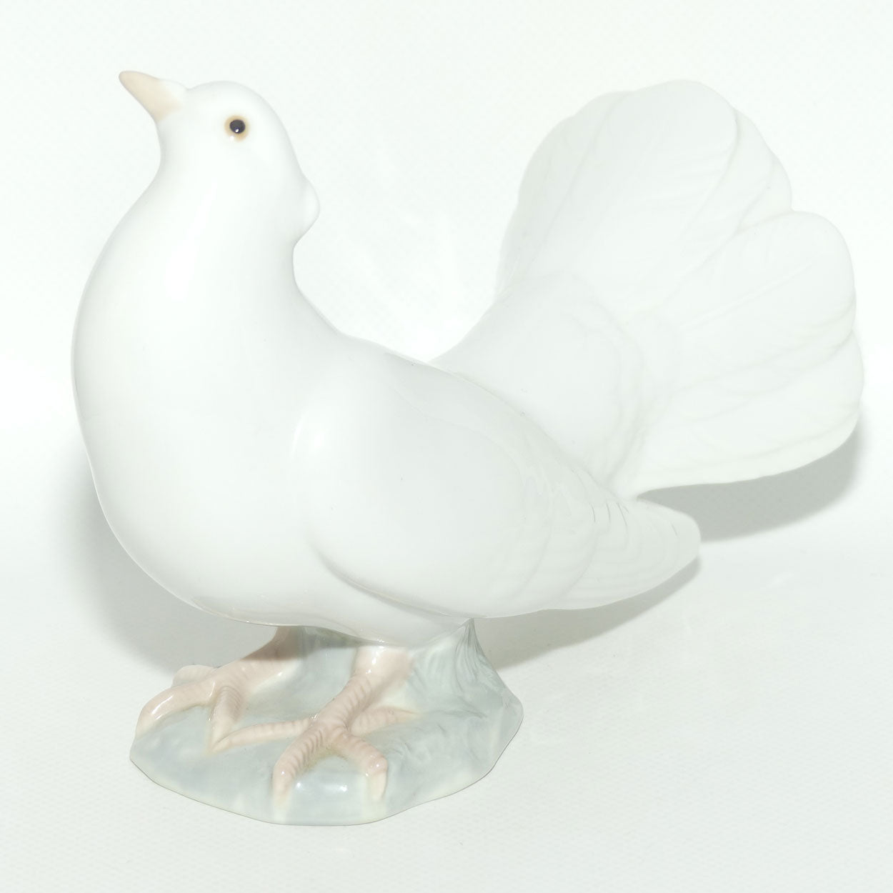 Lladro figure Pigeon | Dove | #1015
