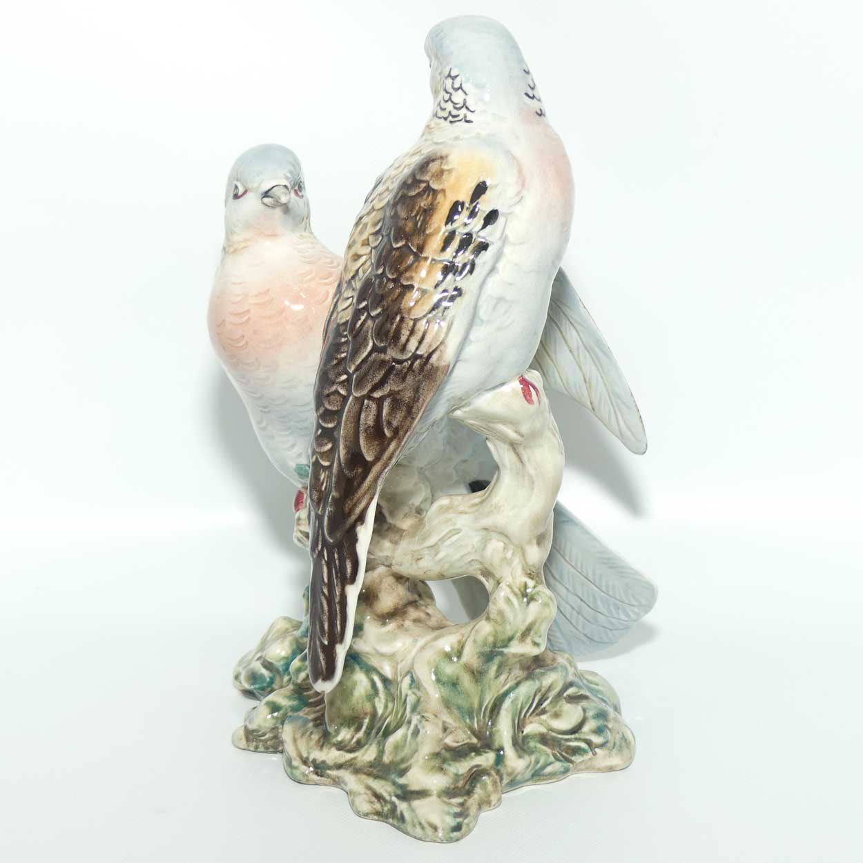#1022 Beswick Turtle Doves