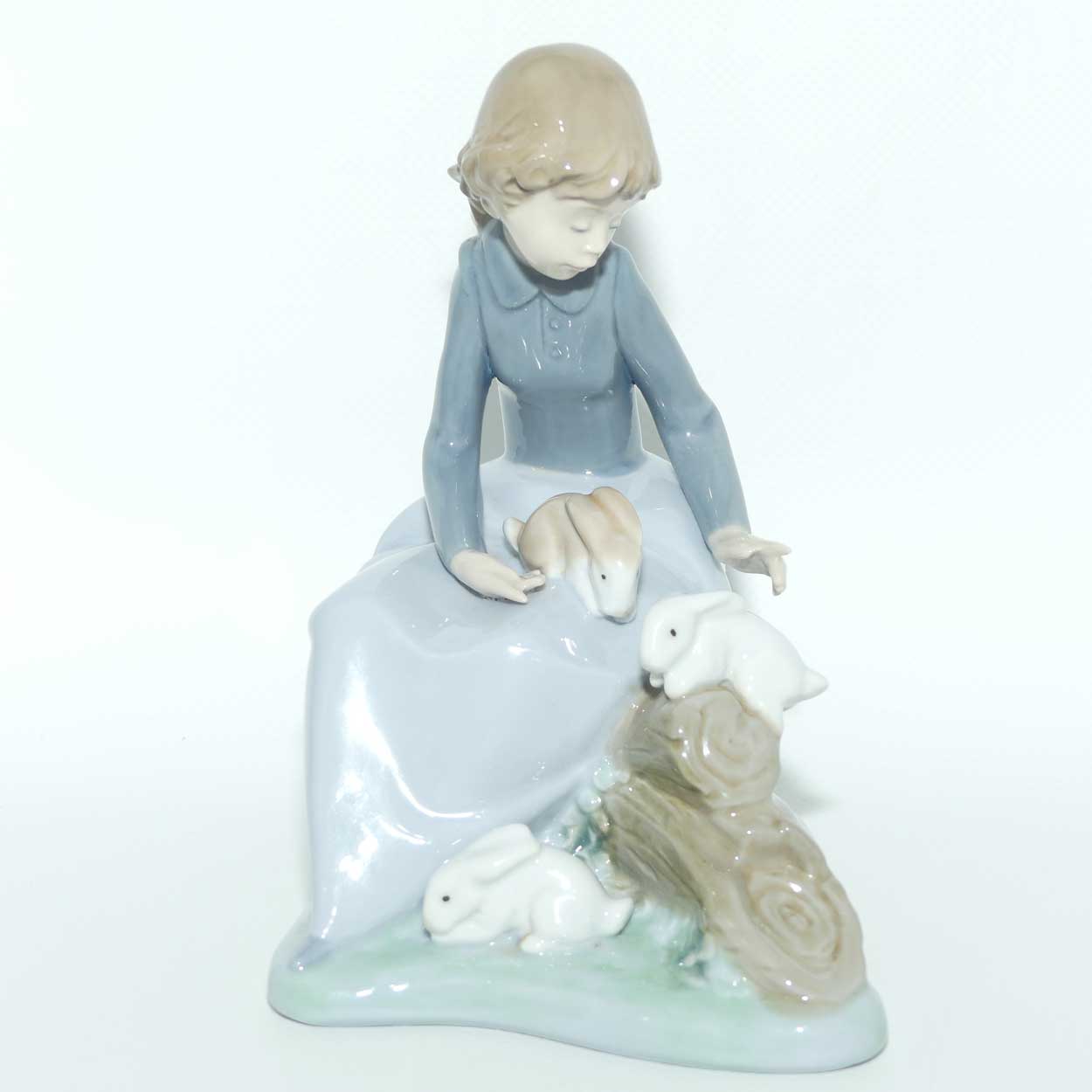 Nao by Lladro figure Young Girl with 3 Rabbits | 1026