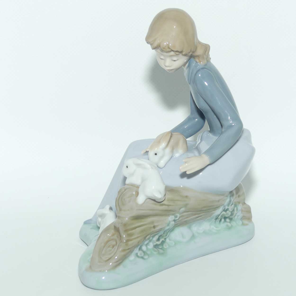 Nao by Lladro figure Young Girl with 3 Rabbits | 1026