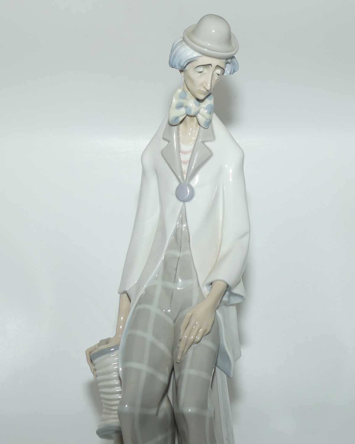 Lladro figure Clown with Concertina | Gloss | #1027
