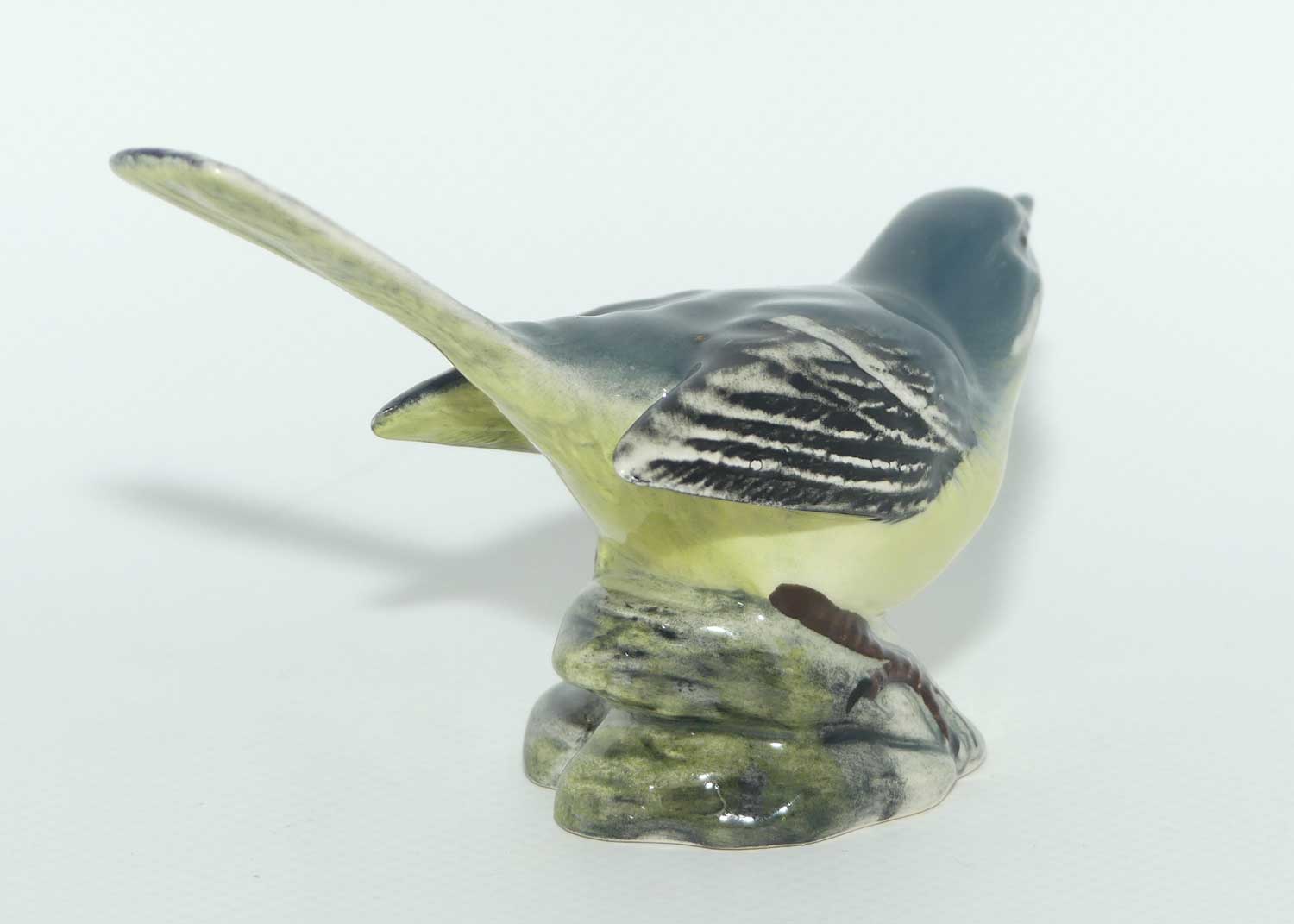 #1041B Beswick Grey Wagtail | Head Up | Gloss
