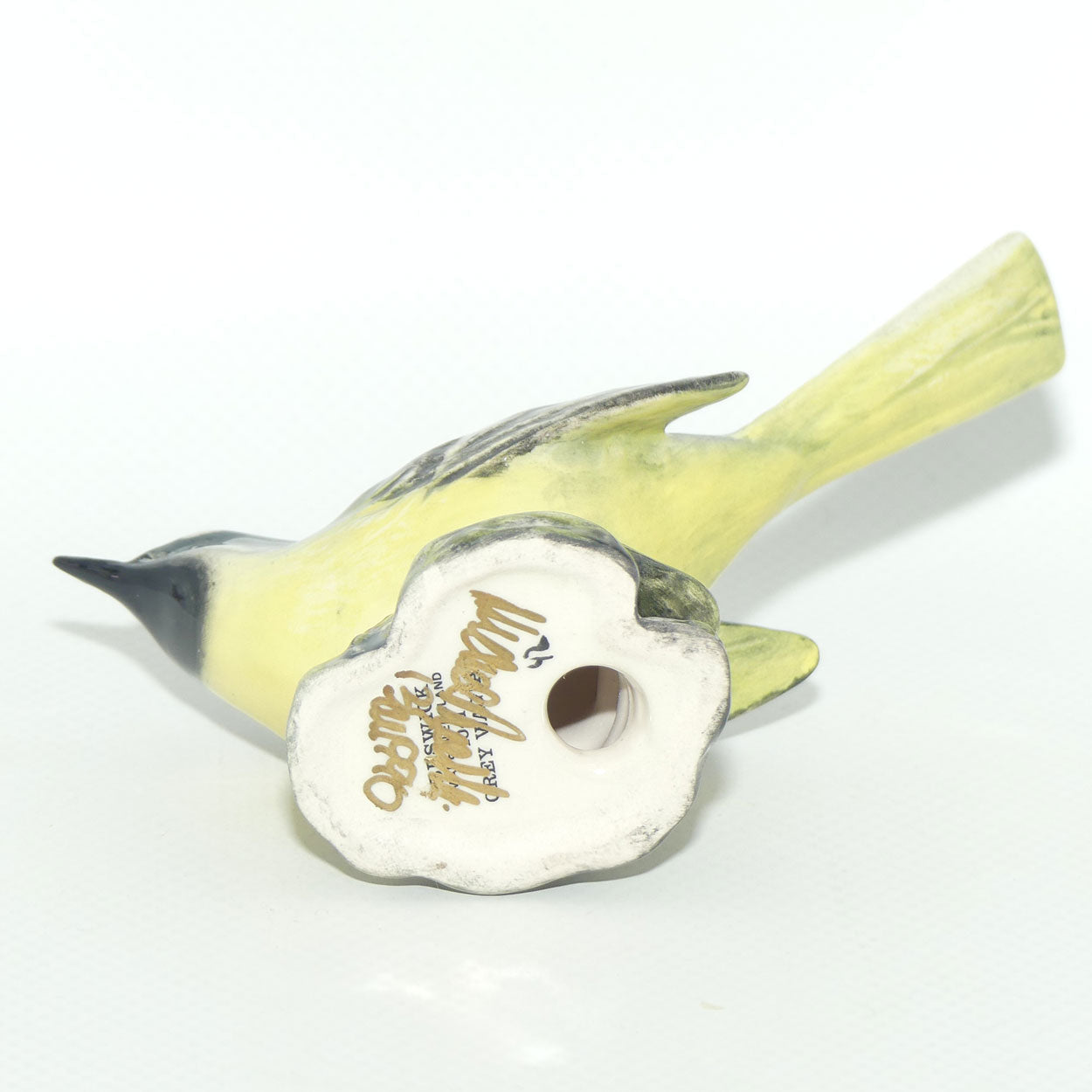 #1041B Beswick Grey Wagtail | Head Up | Gloss | boxed