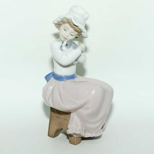 Nao by Lladro figure A Big Hug #1049