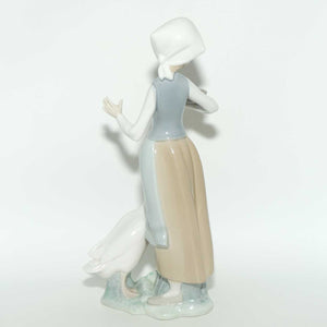 Lladro figure Girl with Duck #1052 | #1