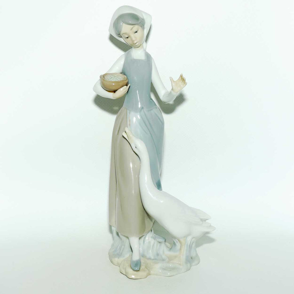 Lladro figure Girl with Duck #1052 | #2