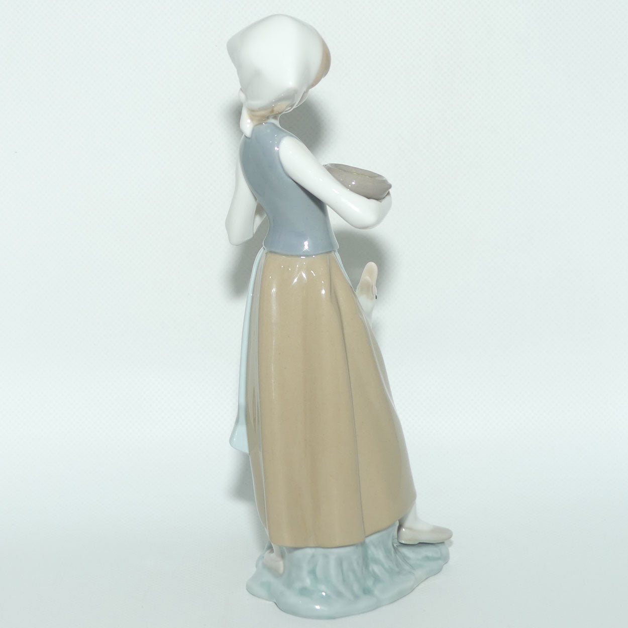Lladro figure Girl with Duck #1052 | #3