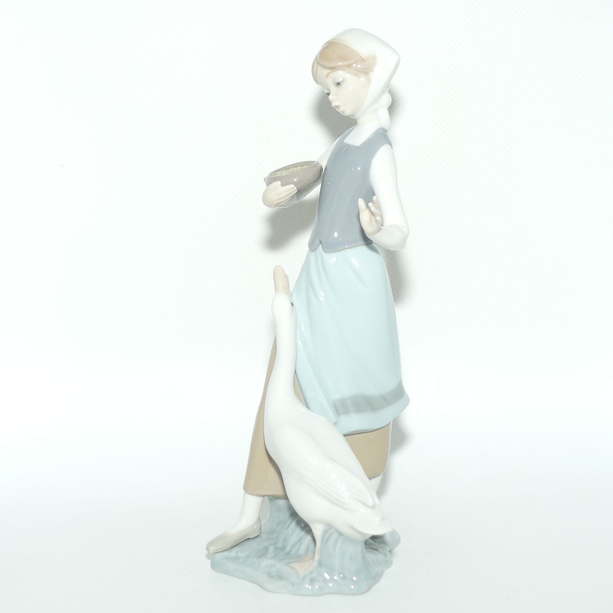 Lladro figure Girl with Duck #1052 | #3