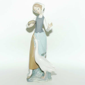 Lladro figure Girl with Duck #1052 | #3