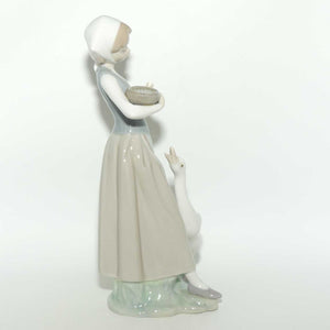 Lladro figure Girl with Duck | #1052 | with Box