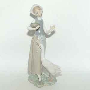 Lladro figure Girl with Duck | #1052 | with Box