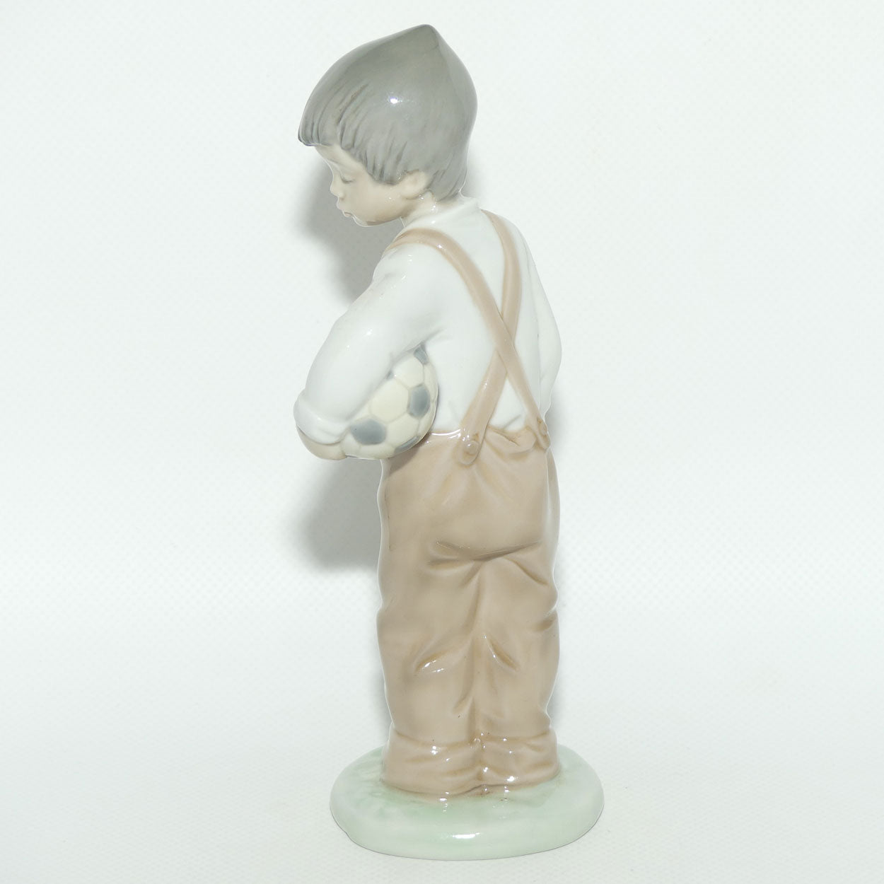 Nao by Lladro figure Wanna Play | #1068