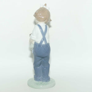 Nao by Lladro figure Hush #1069