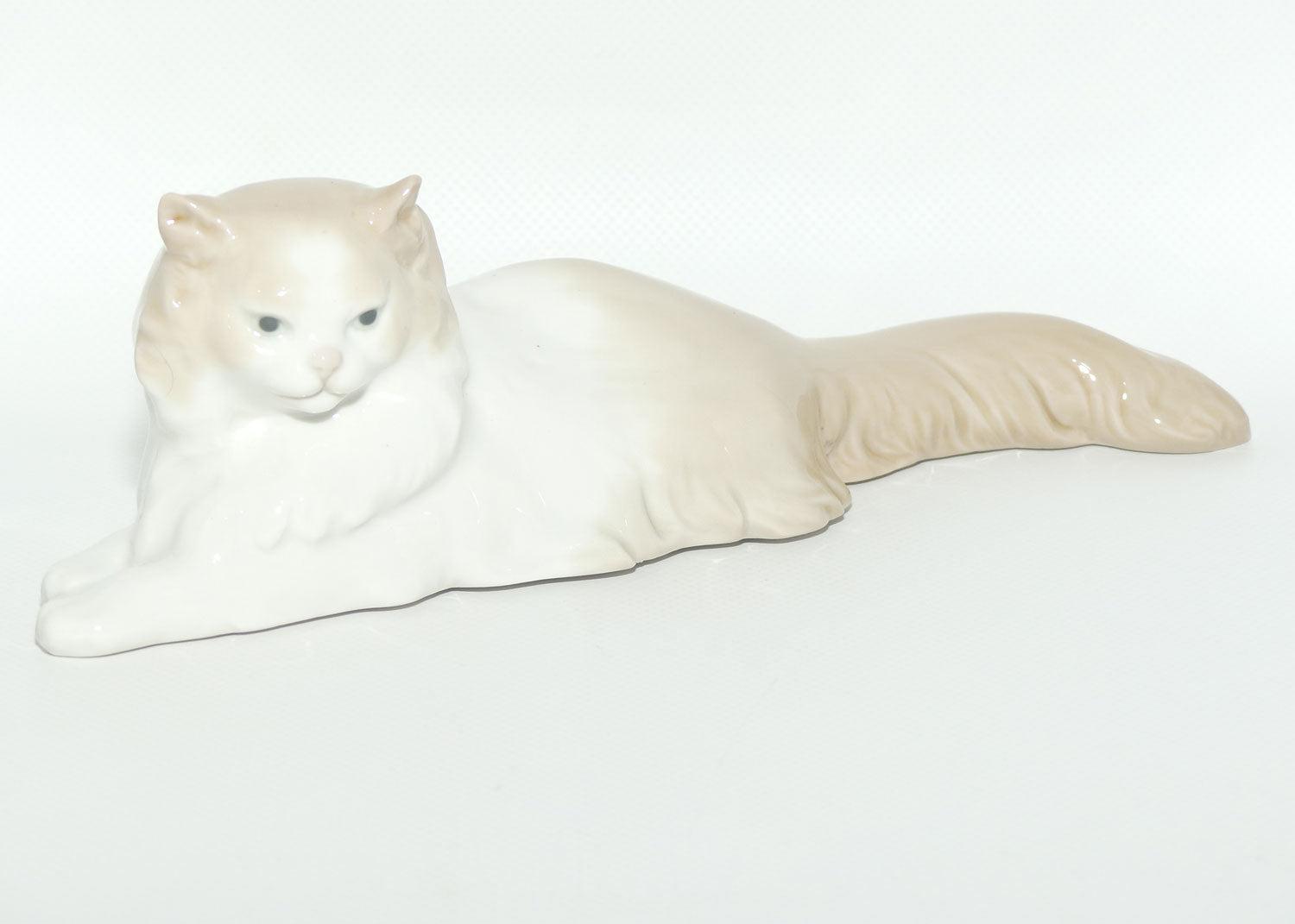 Nao figure Lying Cat | Tail Out | Persian | #0113