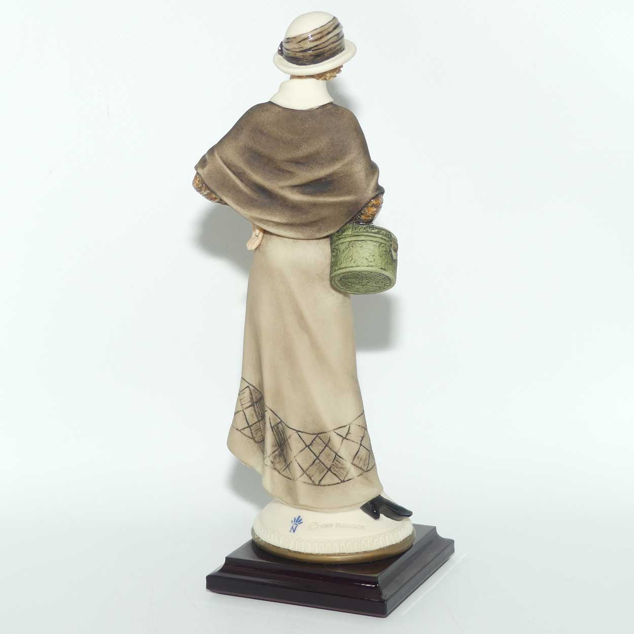 Giuseppe Armani Florence figure | 1166E | Louisa | figure only