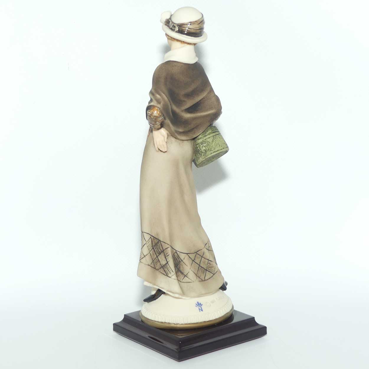 Giuseppe Armani Florence figure | 1166E | Louisa | figure only