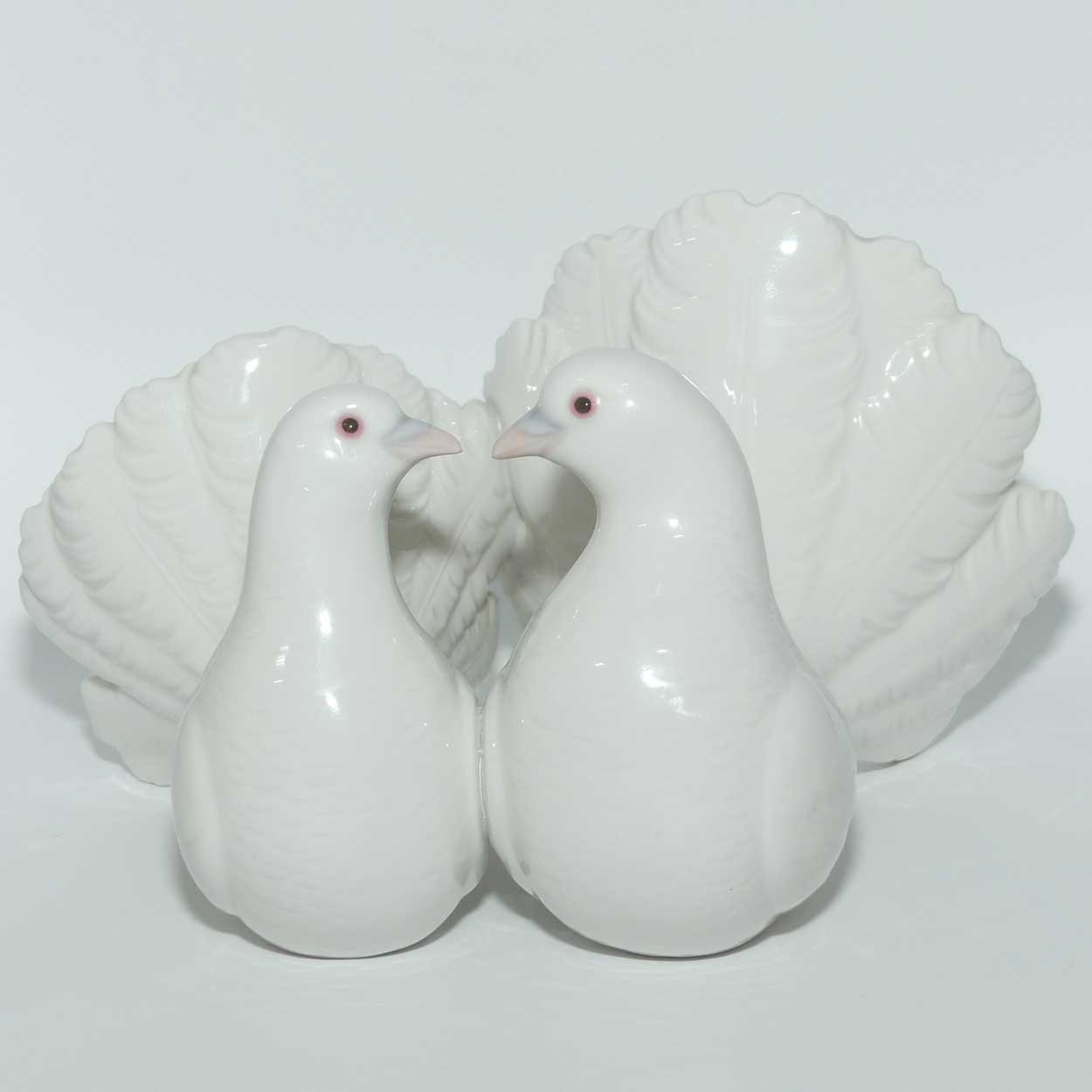 Lladro figure Couple of Doves | #1169
