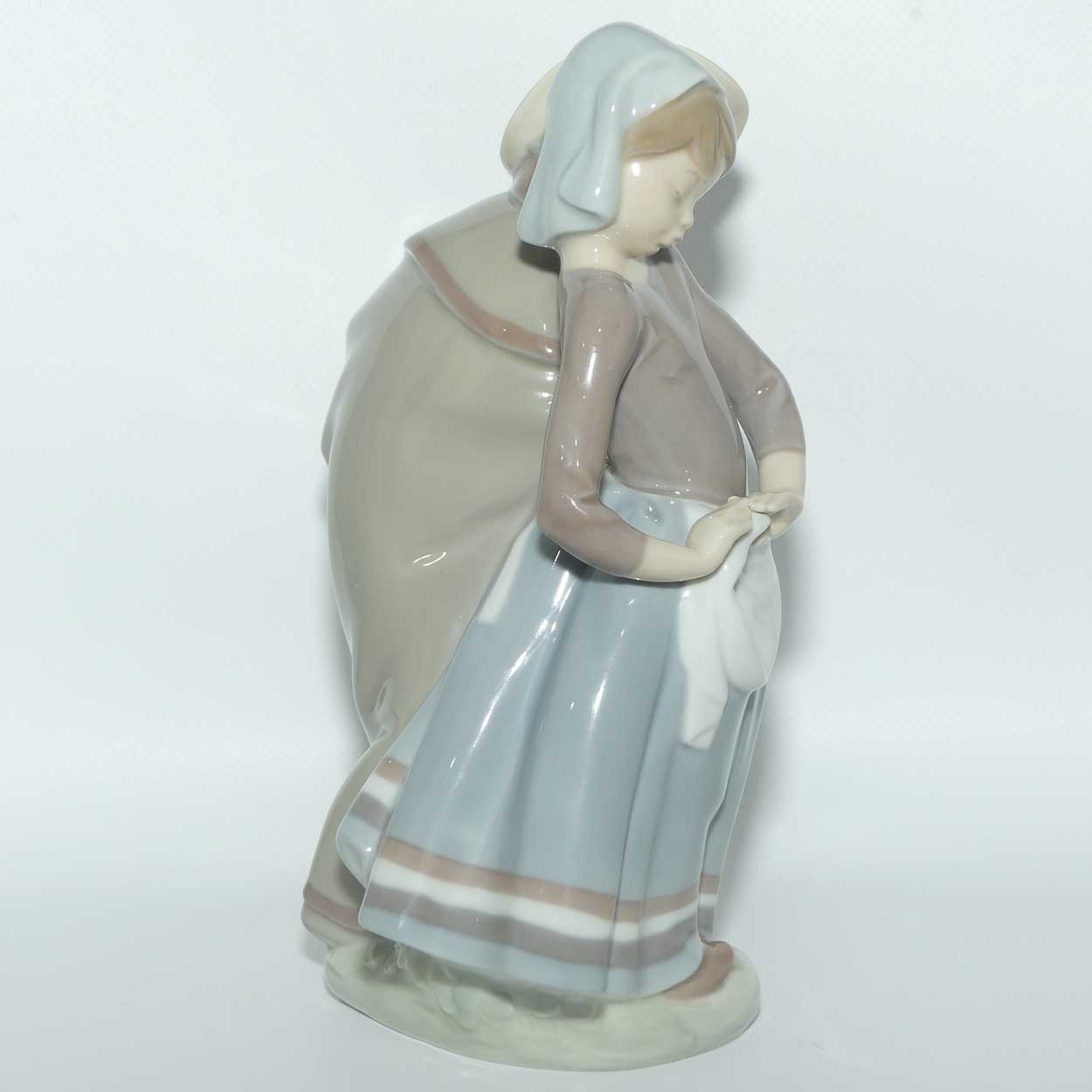 Lladro figure Little Couple Kissing | Gloss | #1188