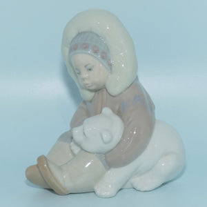 Lladro figure Eskimo | Lladro #01001195