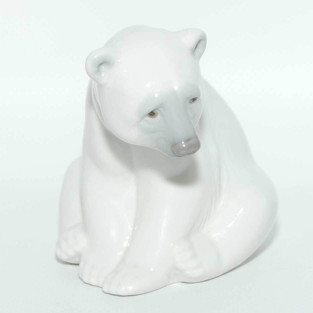 Lladro figure | Polar Bear | Seated | #1209 | #2