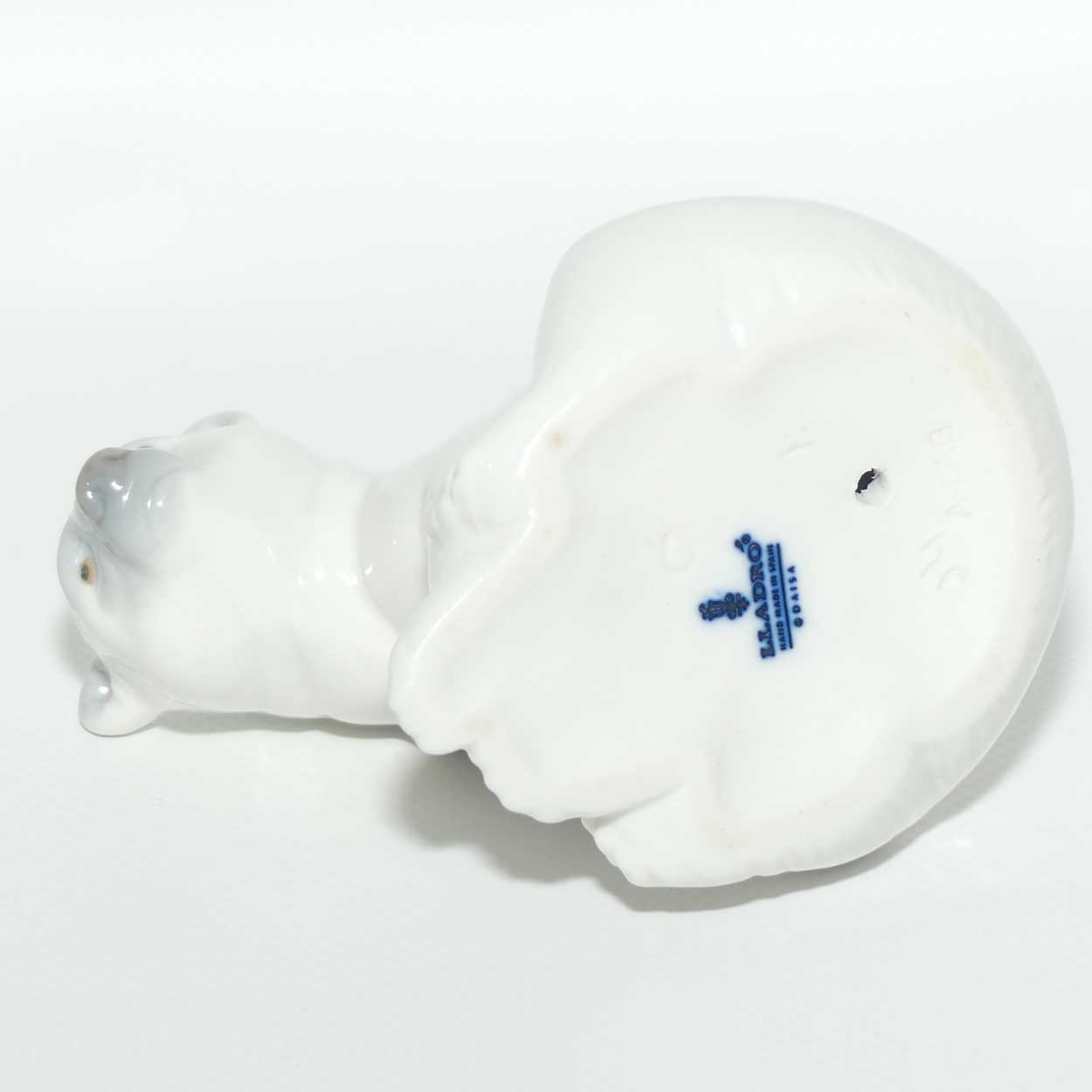 Lladro figure | Polar Bear | Seated | #1209 | #2