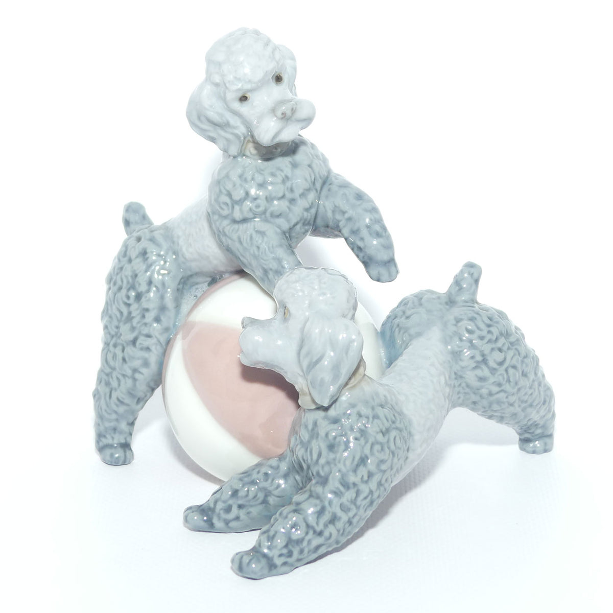 Lladro figure Playing Poodles | #1258
