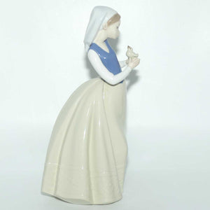 Nao by Lladro figure Feathered Friend #1264