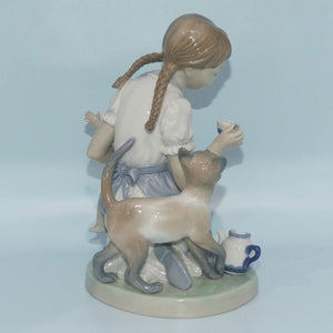 Lladro figure Childs Play #1280