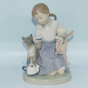 Lladro figure Childs Play #1280