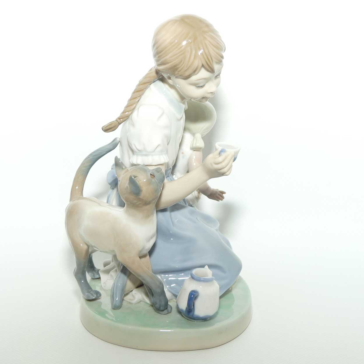 Lladro figure Childs Play #1280