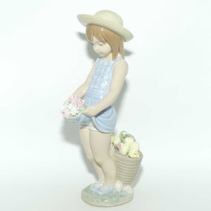 Lladro figure My Flowers | Flowers on the Lap #1284