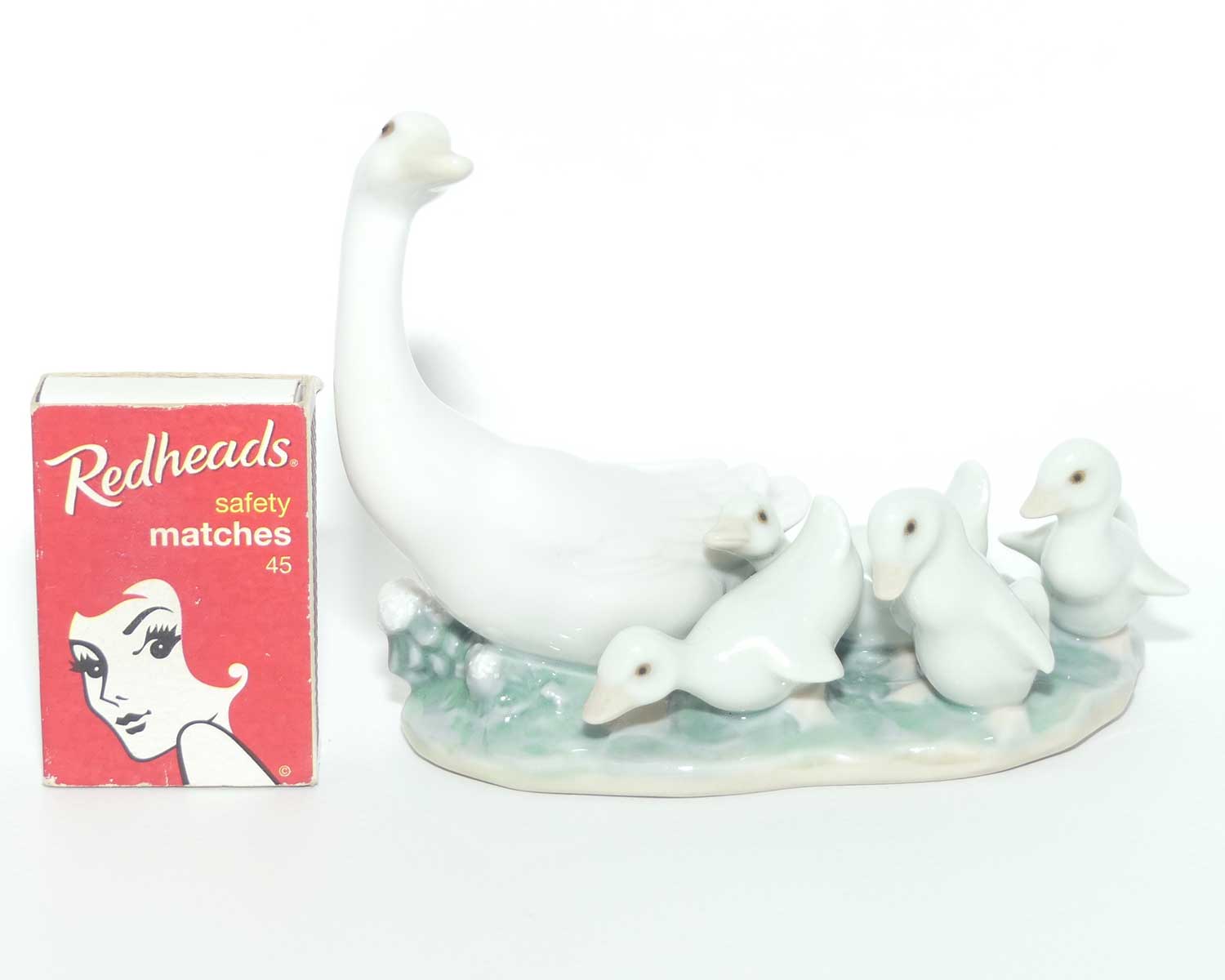 Lladro figure Ducklings | Little Ducks after Mother | #1307