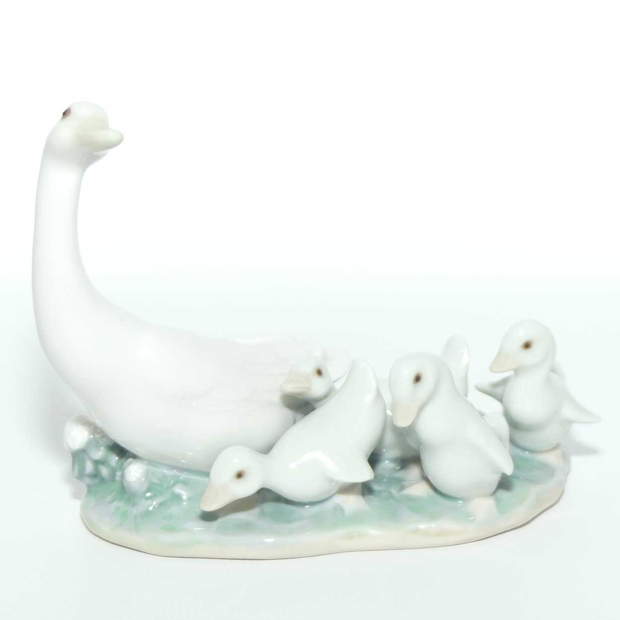 Lladro figure Ducklings | Little Ducks after Mother | #1307