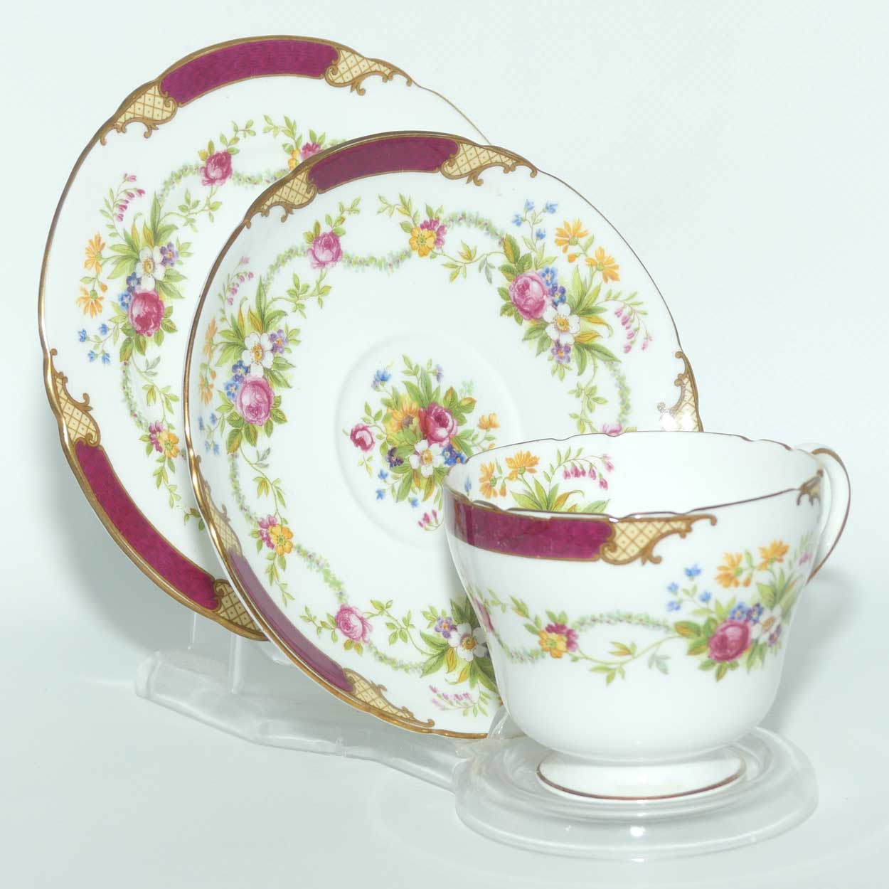 Shelley Richmond shape Dubarry trio | 13395 | Rich Crimson with Gilt Trim