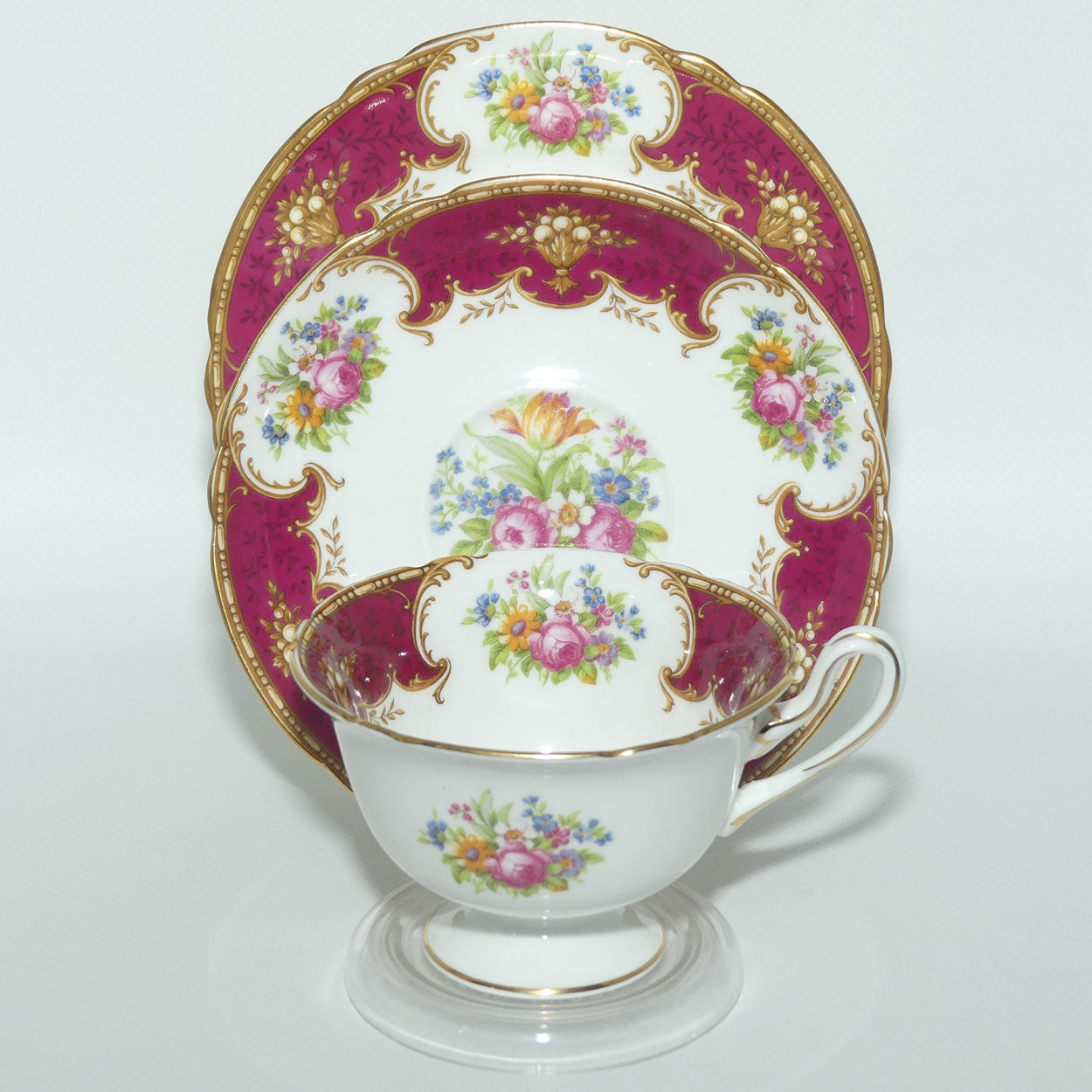 Shelley Gainsborough shape Duchess pattern trio | Red with Gold | 13401