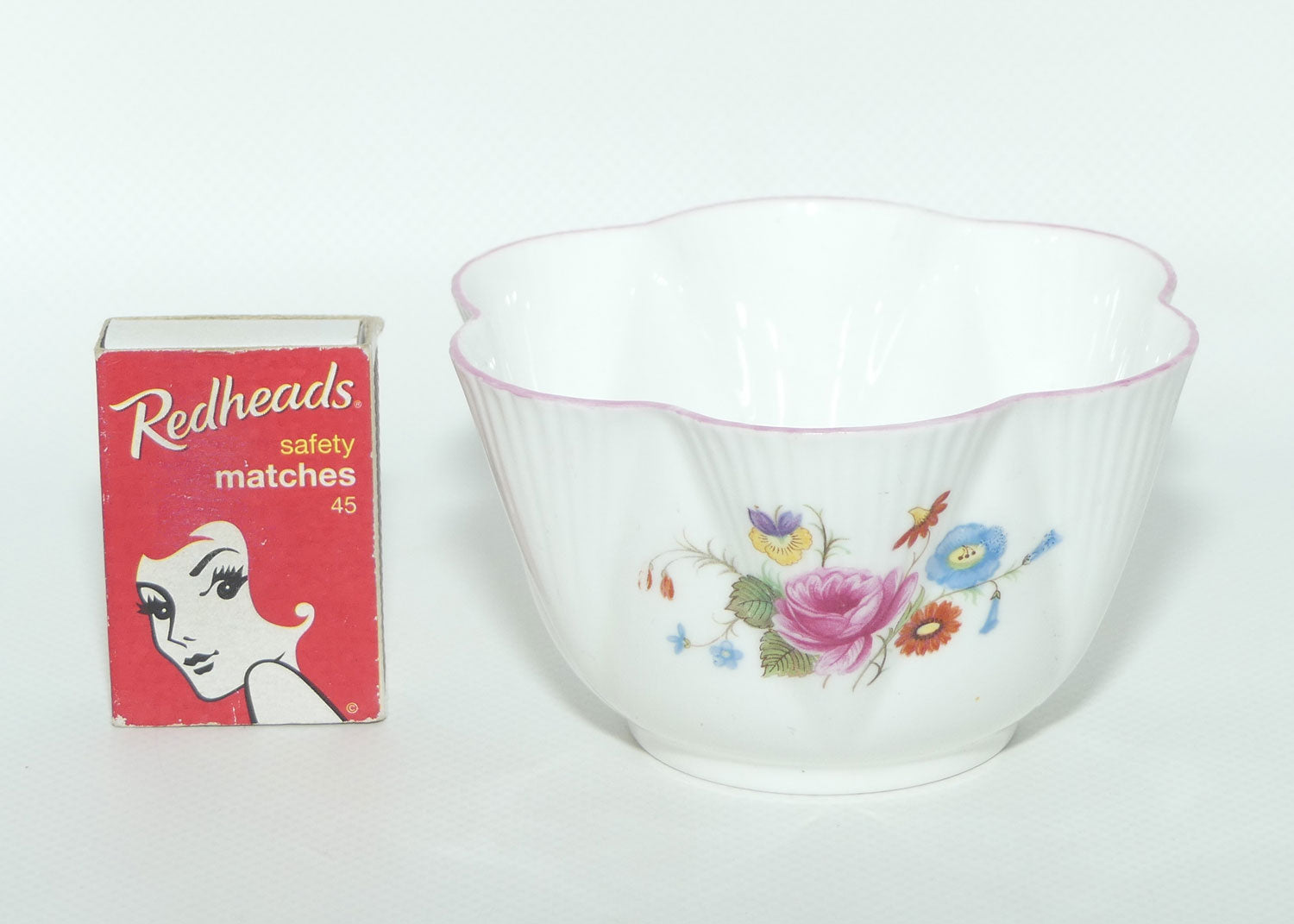 Shelley Dainty shape Rose and Red Daisy sugar bowl | coffee size | Pink trim