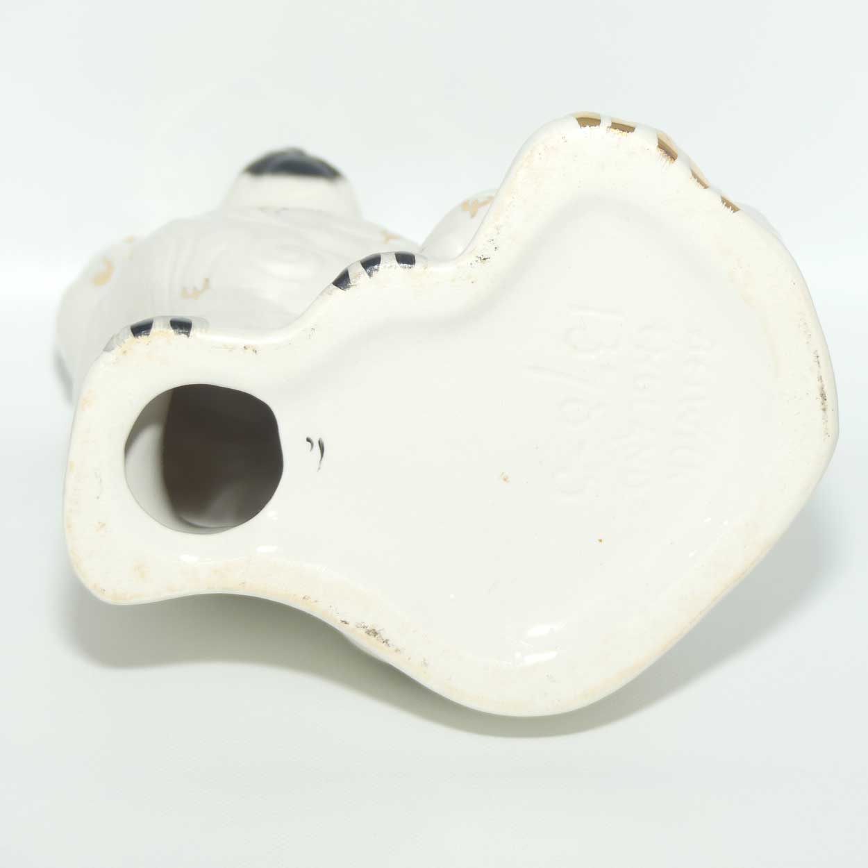 #1378/5 Beswick Old English Staffordshire Dog | Right