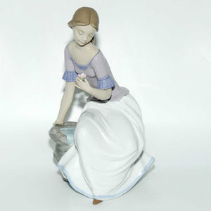 Nao by Lladro figure Spring Reflections #1392