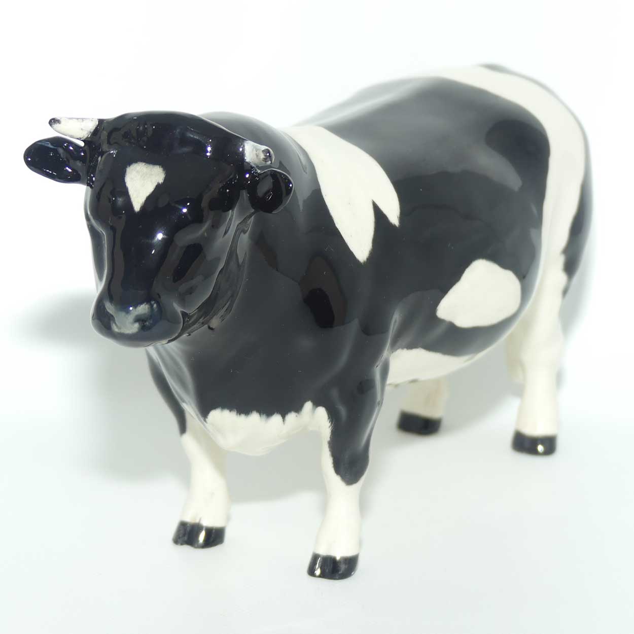#1439A Beswick Fresian Bull 'Coddington Hilt Bar' | #4