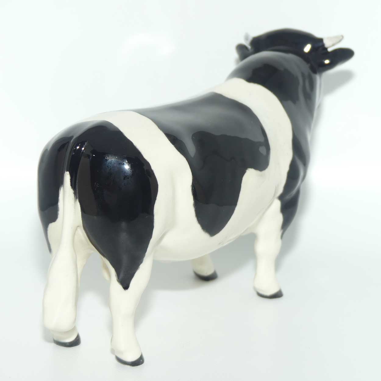 #1439A Beswick Fresian Bull 'Coddington Hilt Bar' | #4