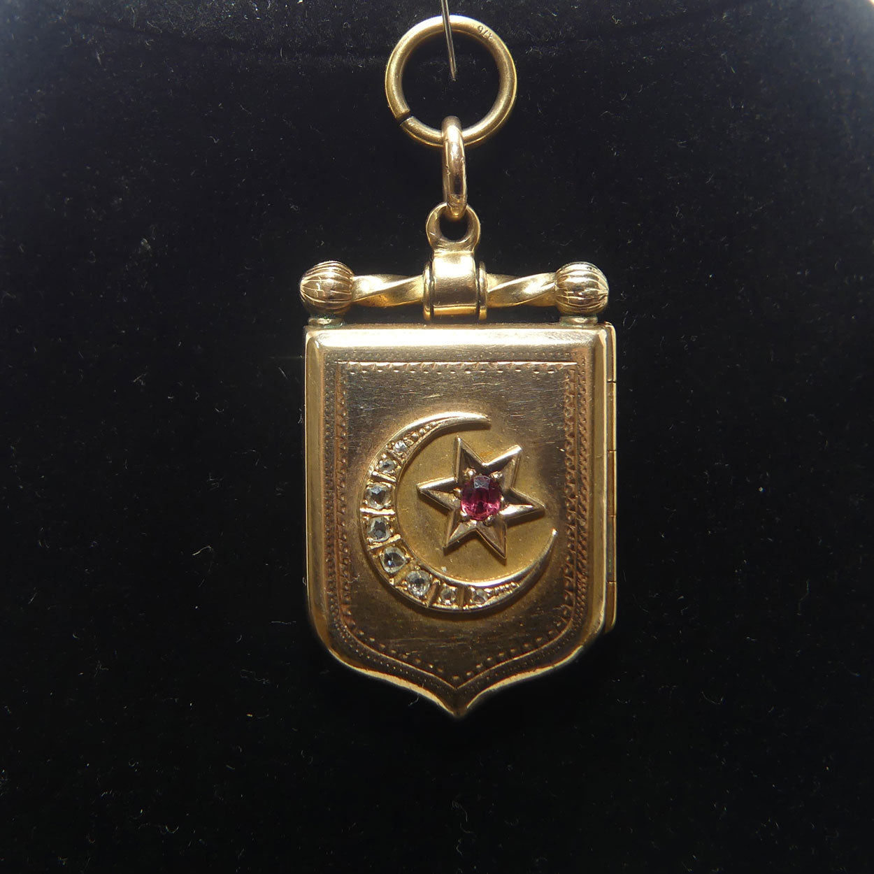 Victorian era 15ct Yellow Gold Garnet and 8 Diamond locket | Valued $8500