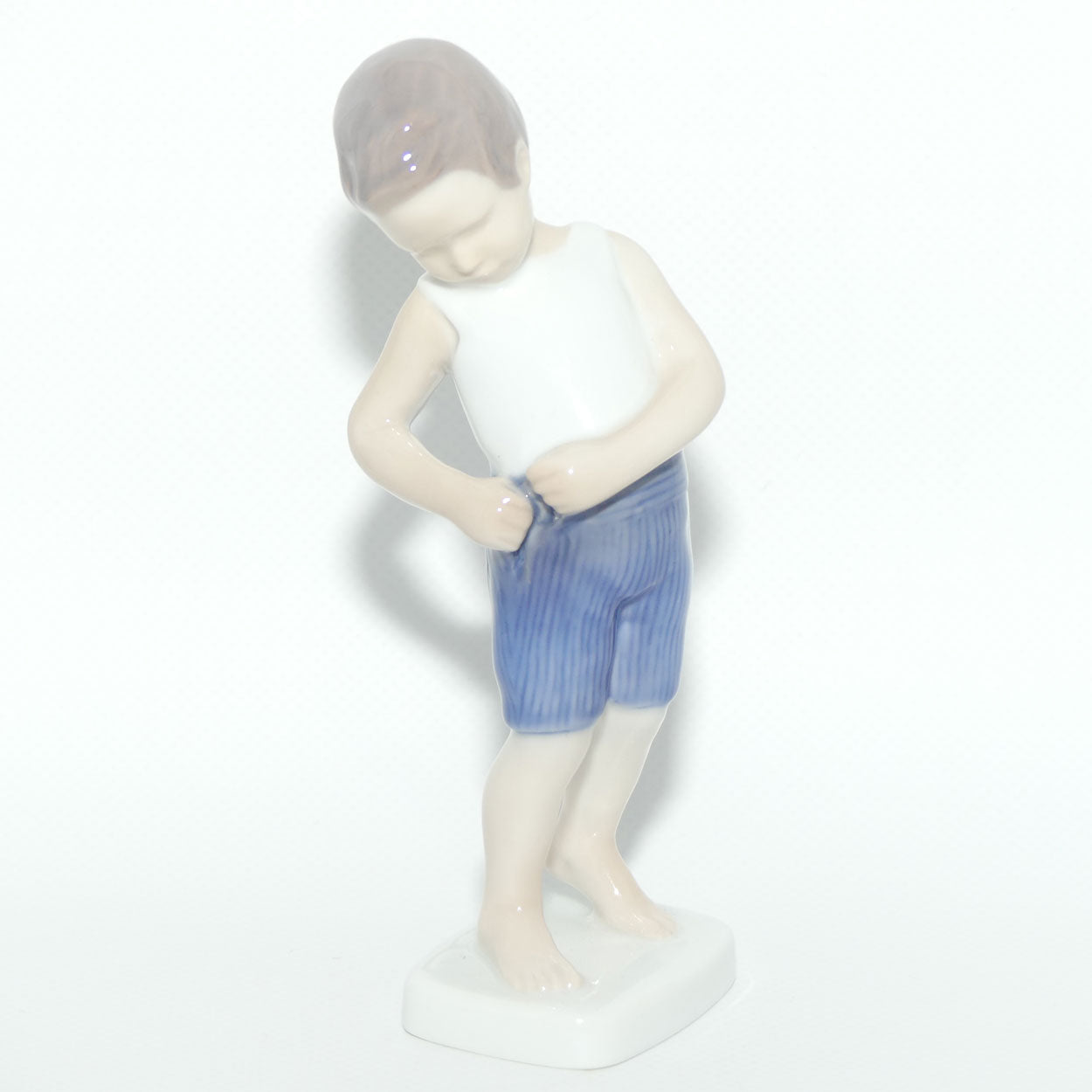 Bing and Grondahl figure 1759 | Tiny Tot