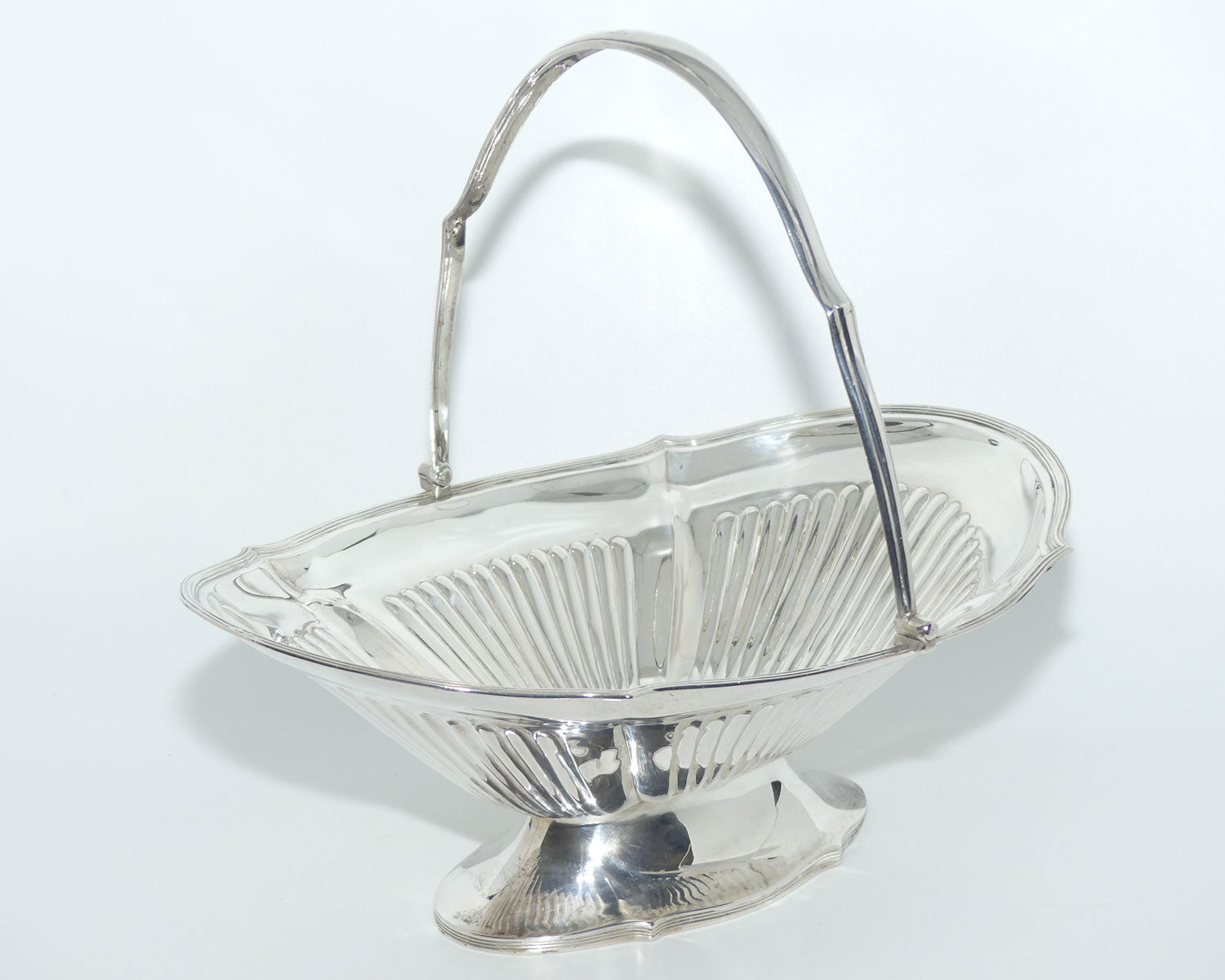George III Sterling Silver swing handle collet foot table basket | London 1798 | Daniel Pontifex