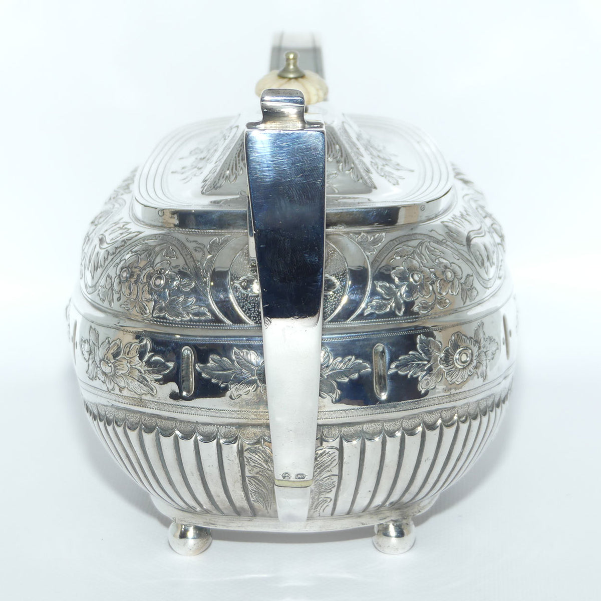 Georgian Geo III Sterling Silver tea pot | London 1809 | 710g | Duncan Urquhart & Naphtali Hart
