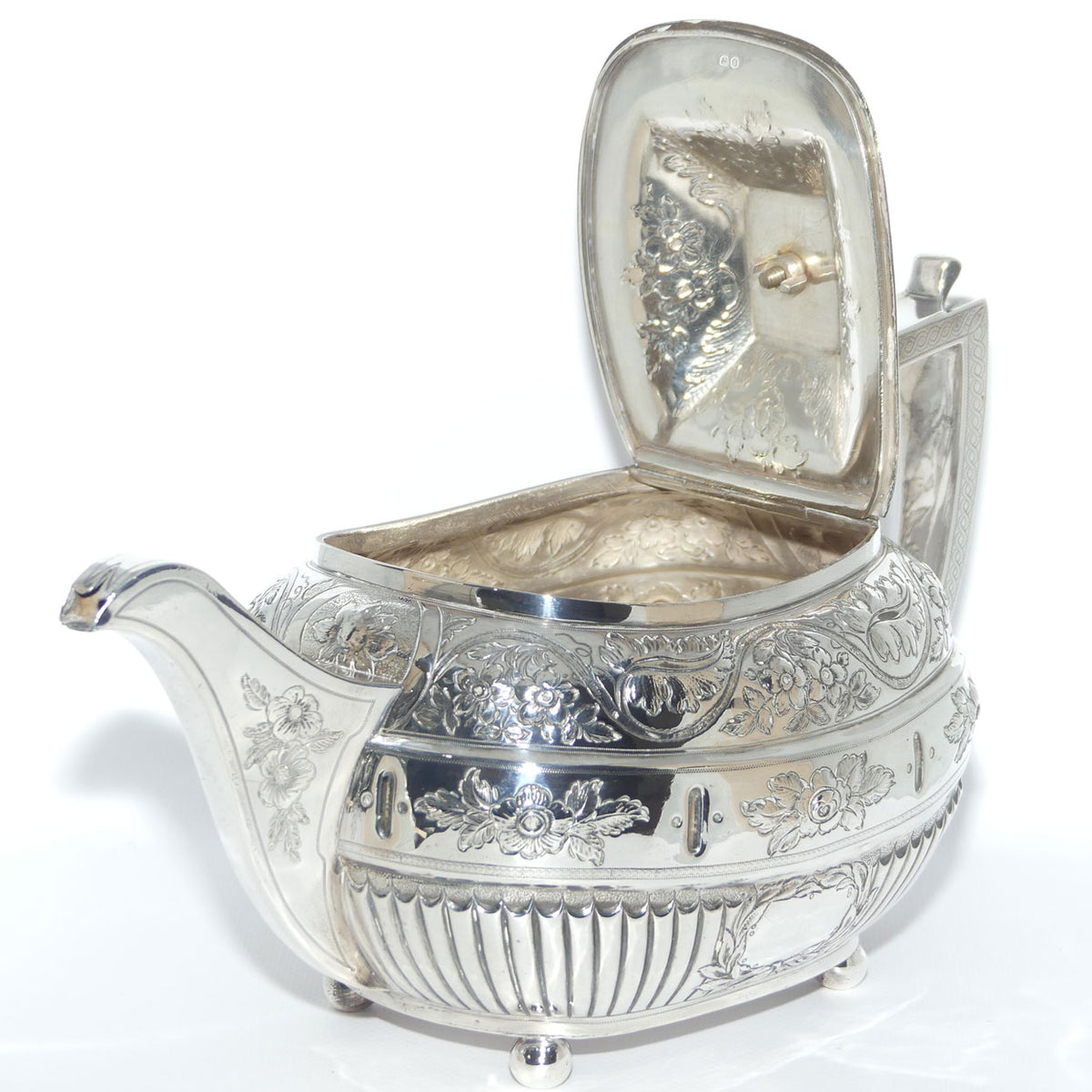Georgian Geo III Sterling Silver tea pot | London 1809 | 710g | Duncan Urquhart & Naphtali Hart