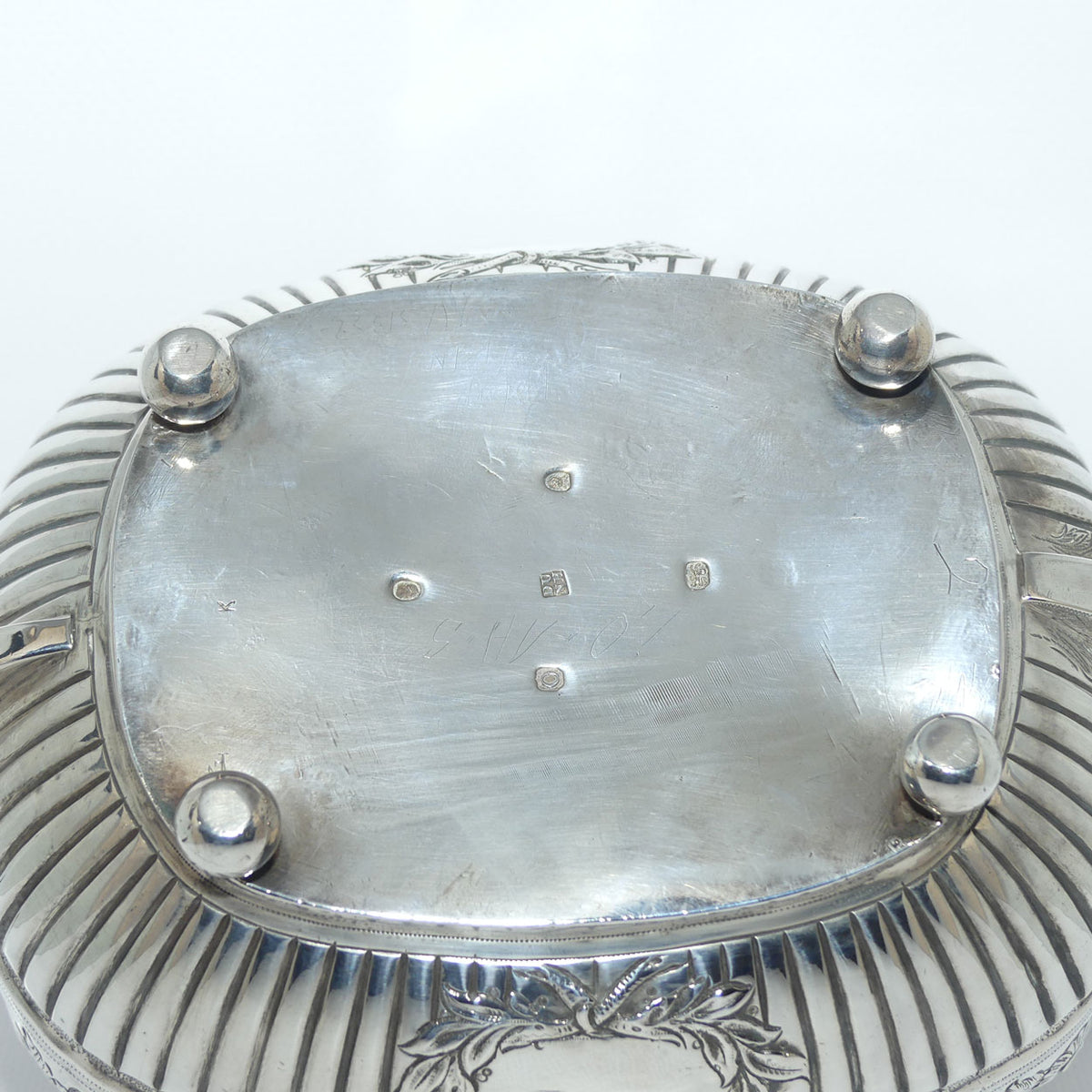 Georgian Geo III Sterling Silver tea pot | London 1809 | 710g | Duncan Urquhart & Naphtali Hart