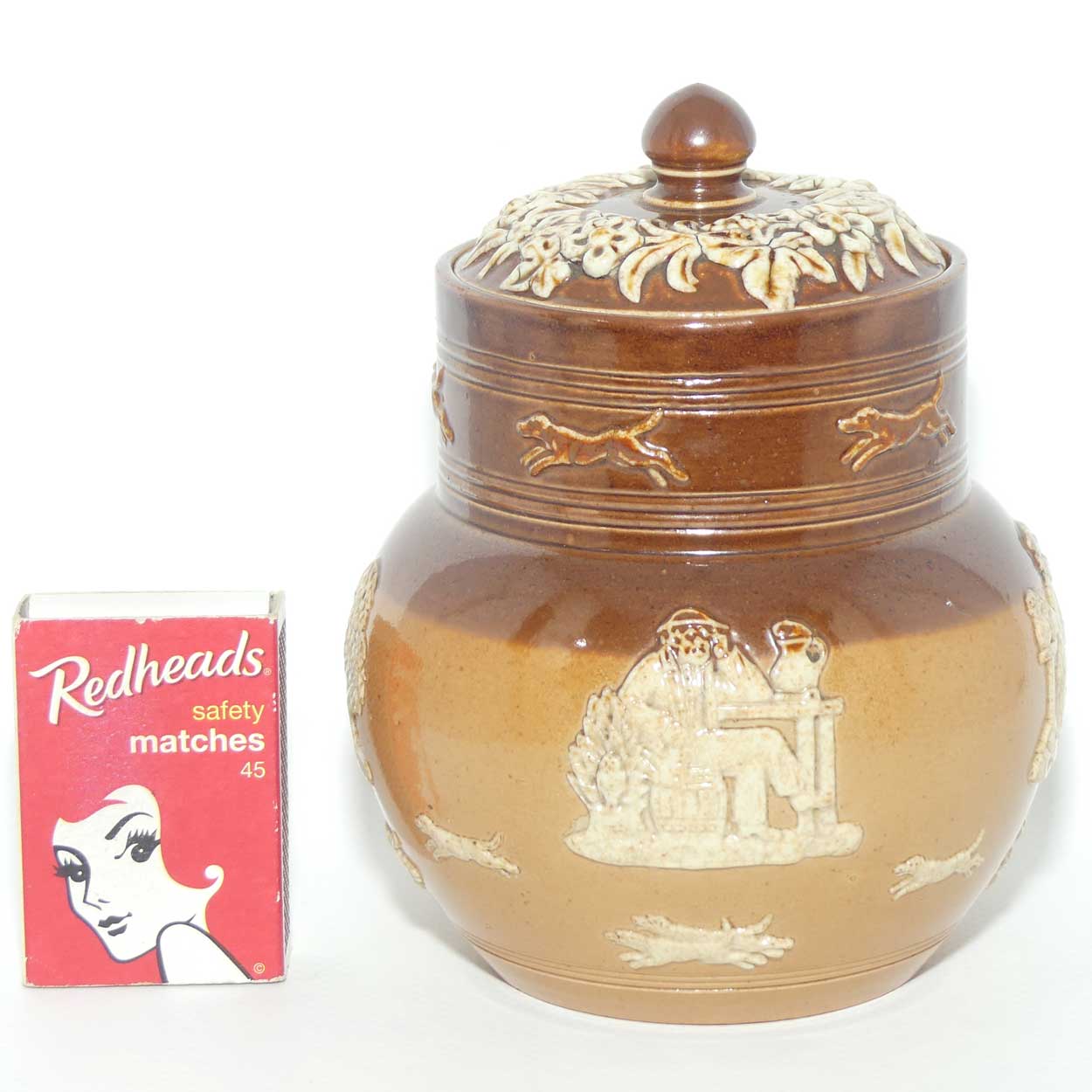 Royal Doulton Lambeth Harvest Hunting lidded pot | Shape 1849